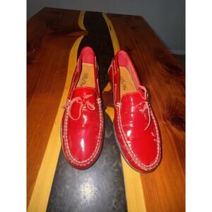 Women’s Unisa Red Vintage Flats Size 8.5b